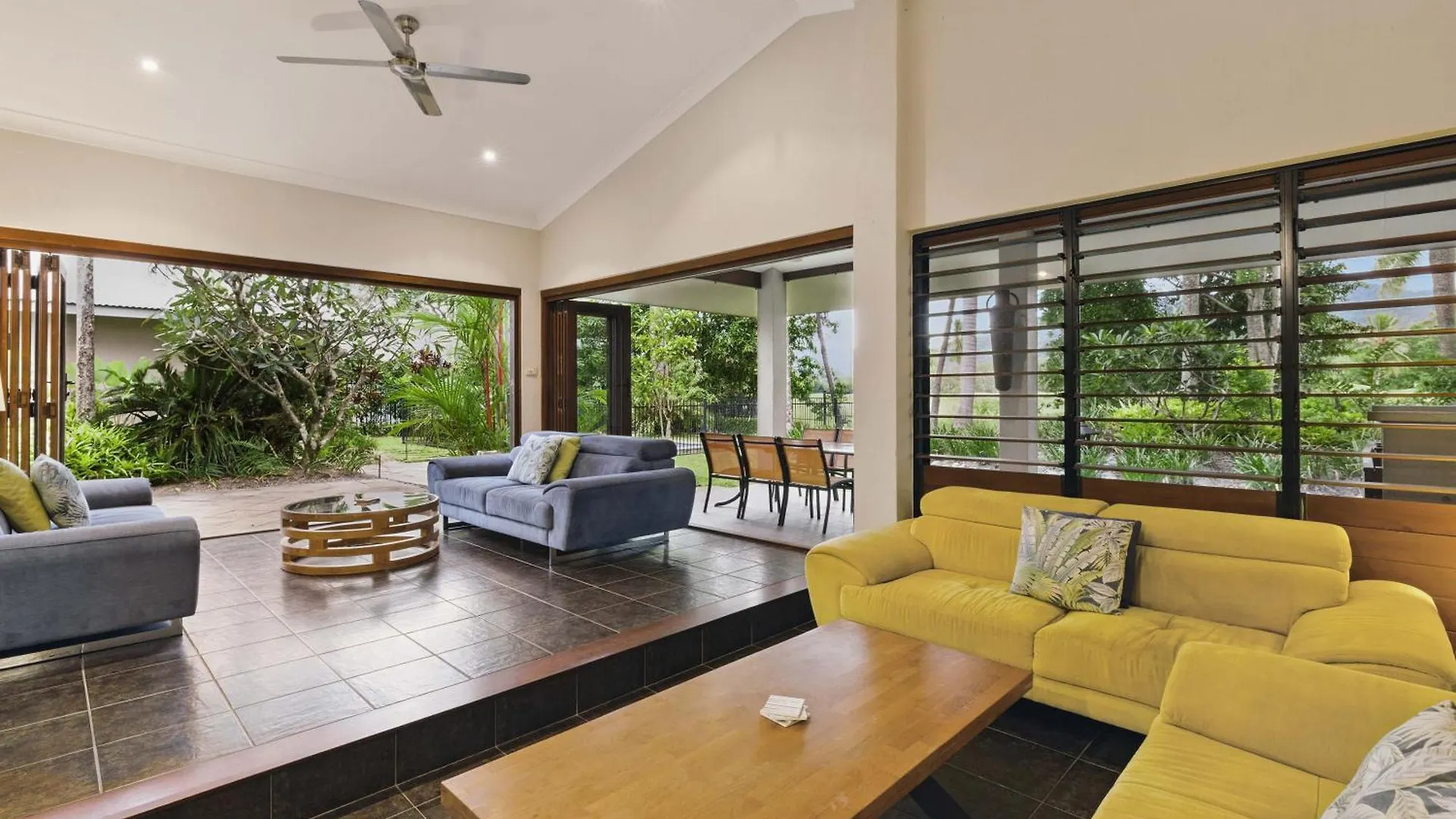 Craiglie 65 Mitre Port Douglas - Villa With Golf Course Views