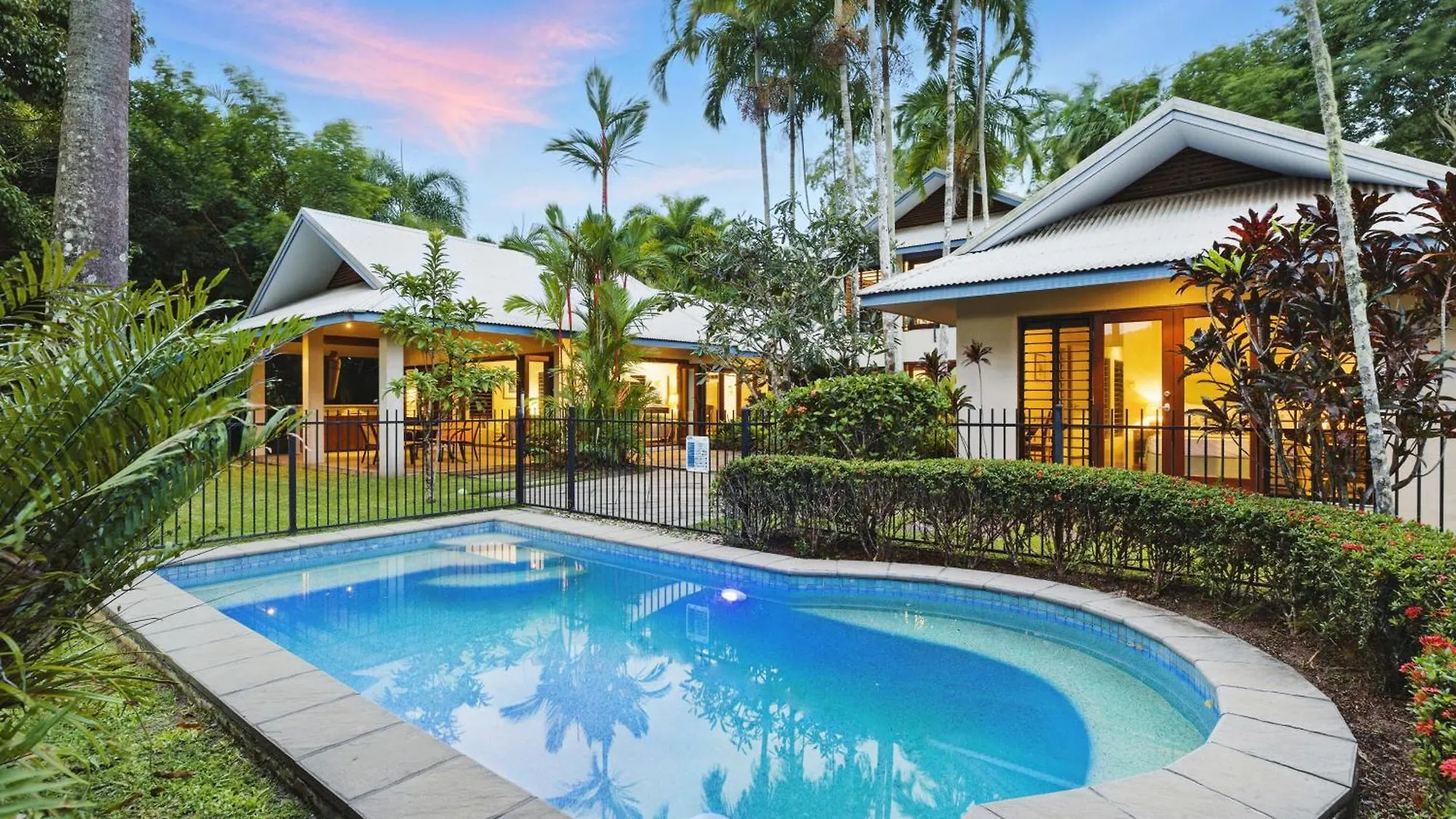 Craiglie 65 Mitre Port Douglas - Villa With Golf Course Views