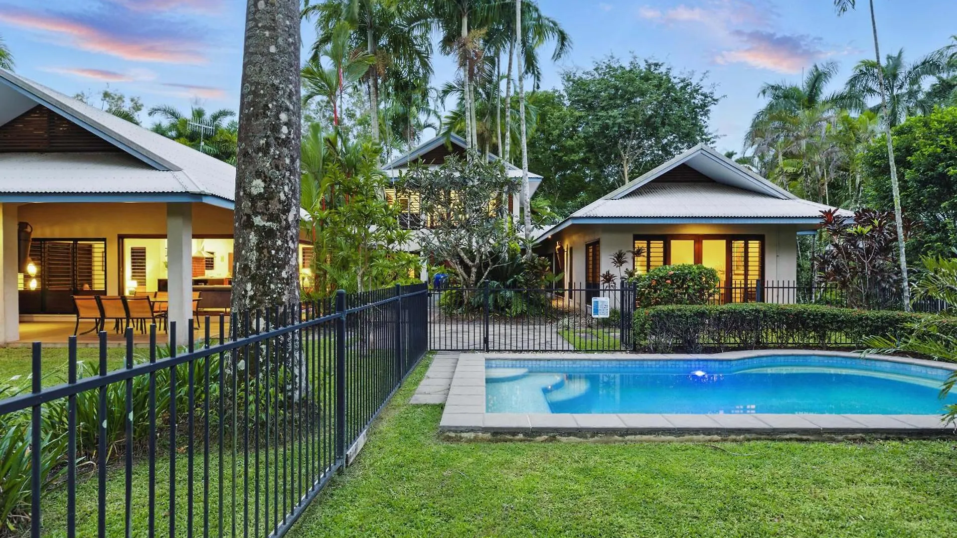 Craiglie 65 Mitre Port Douglas - Villa With Golf Course Views